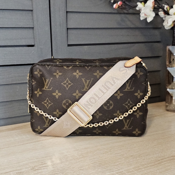 Louis Vuitton Handbags - Authentic LOUIS VUITTON Trousse De Toilette 23 Crossbody Bag